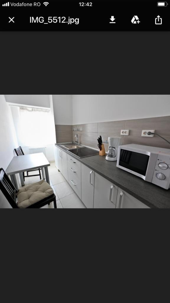 Alba Iulia Square - Apartments And Studios Bukarest Exterior foto