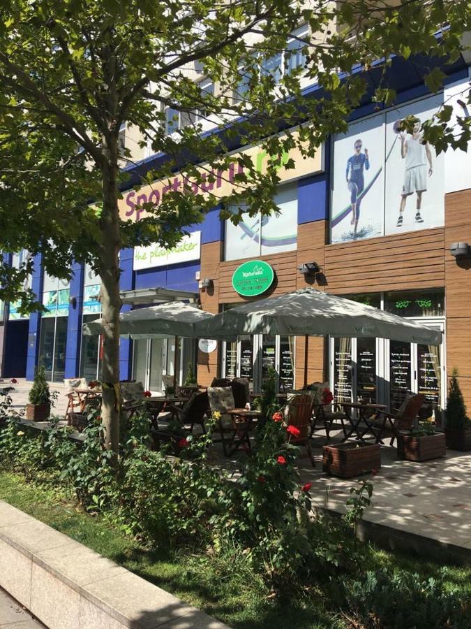 Alba Iulia Square - Apartments And Studios Bukarest Exterior foto